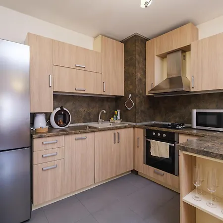 2-bedroom Апартамент *